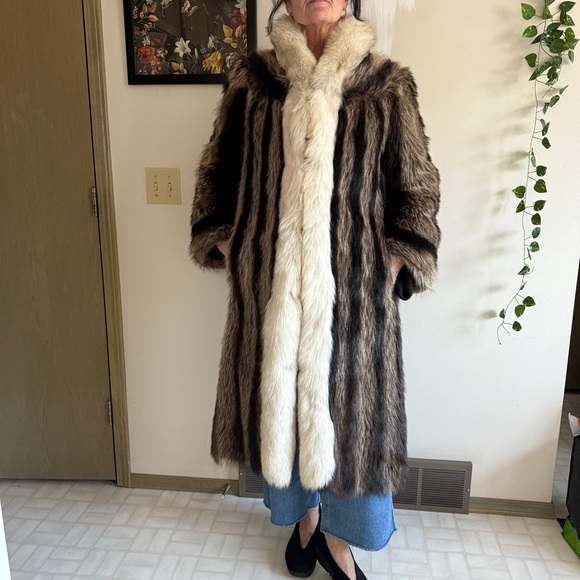 Vintage Authentic Western Furs Raccoon Full Length Coat - Picture 2 of 15